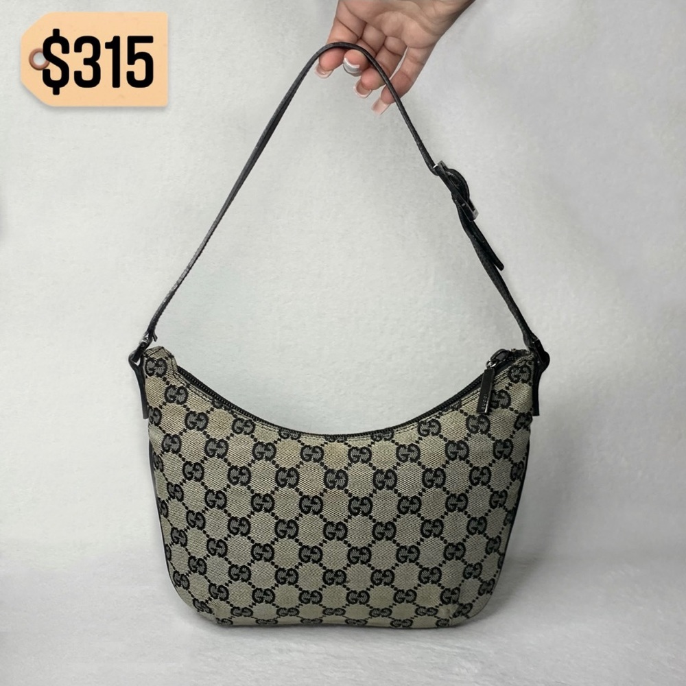 ✨✨✨✨SOLD✨✨✨✨ Gucci Authentic Grey RARE Vintage Monogram Pochette Shoulder Bag